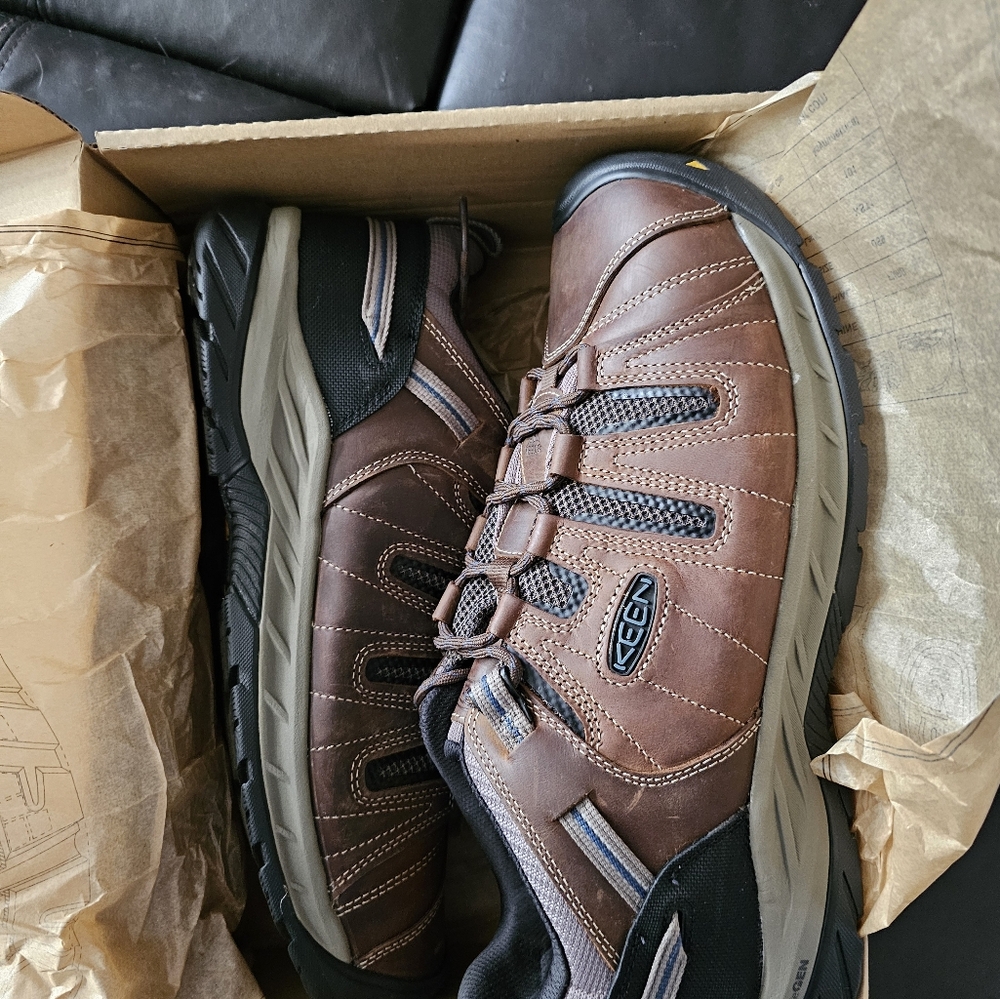 Keen steel toe boots